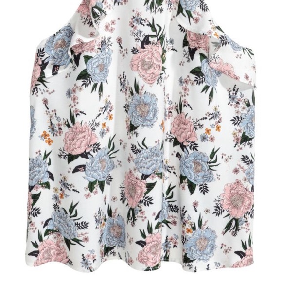 H&M Ruffled Top - Picture 2 of 13